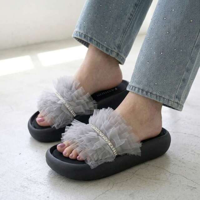 チュールサンダル