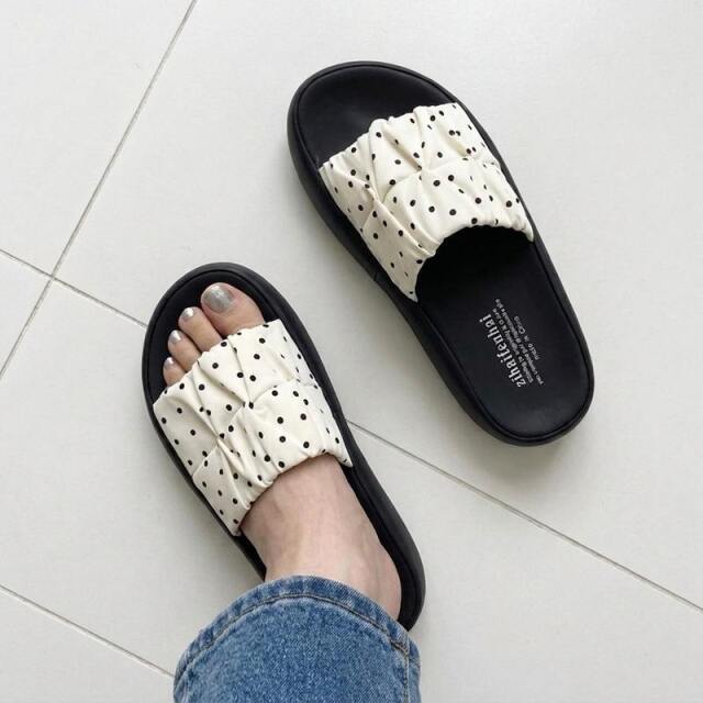 ドットサンダル