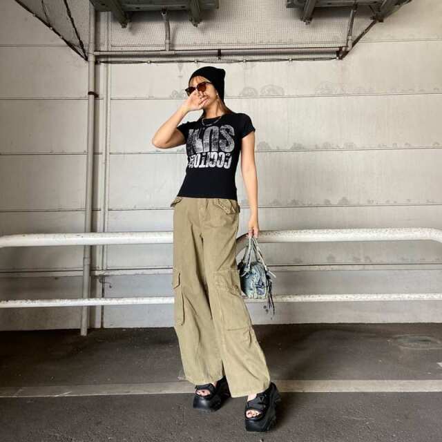 ボタンスタッズカーゴパンツ