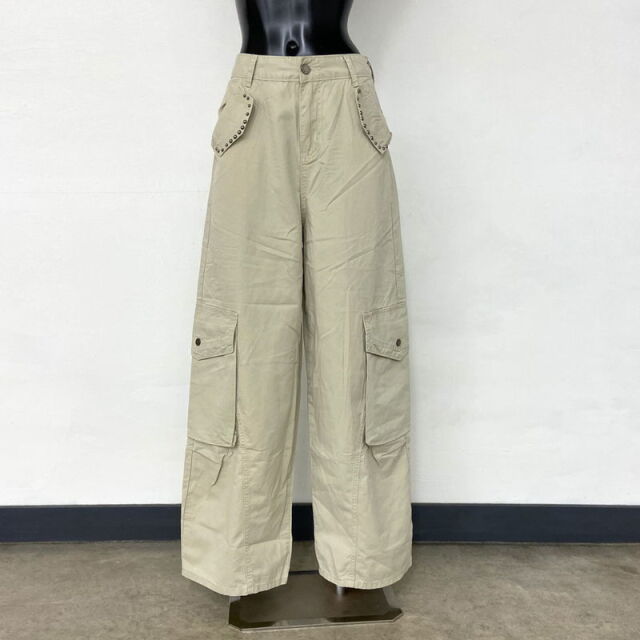 ボタンスタッズカーゴパンツ
