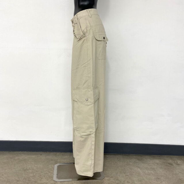 ボタンスタッズカーゴパンツ