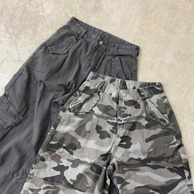 ボタンスタッズカーゴパンツ