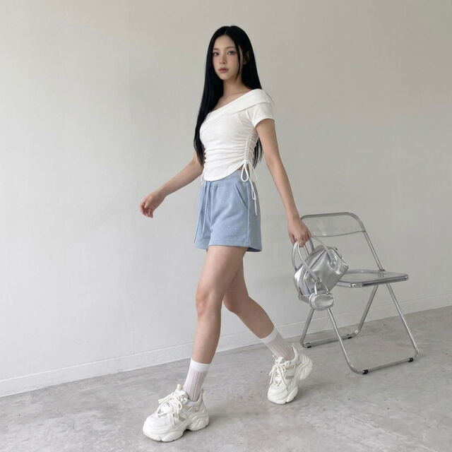 ストーン付きカットショートパンツ