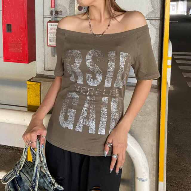 オフショルビッグロゴTシャツ