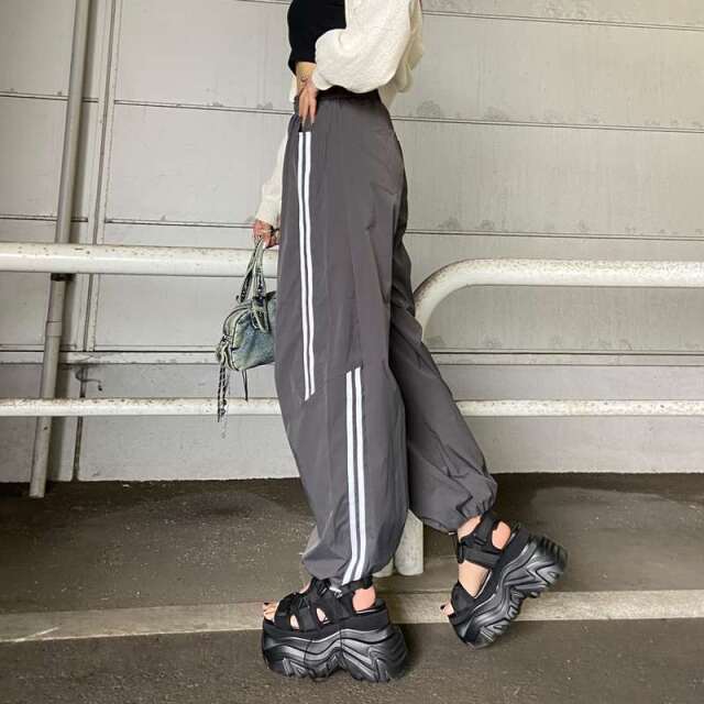 ライントラックパンツ