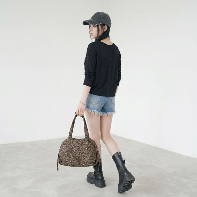 スラブショートバックボタントップス
