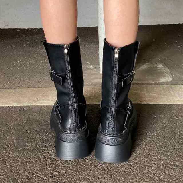 バックル厚底ブーツ