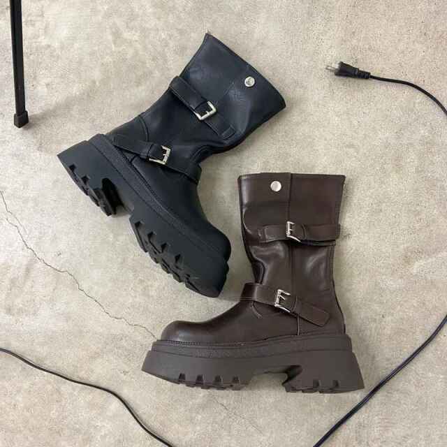 バックル厚底ブーツ