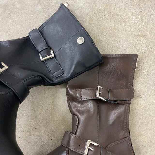 バックル厚底ブーツ