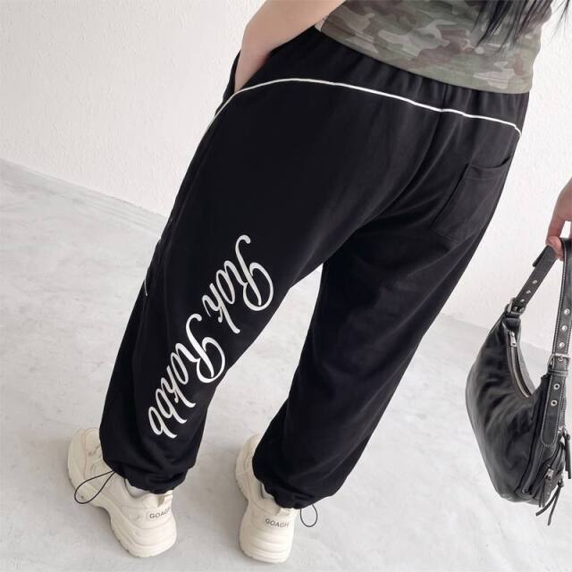 パイピングバックロゴパンツ