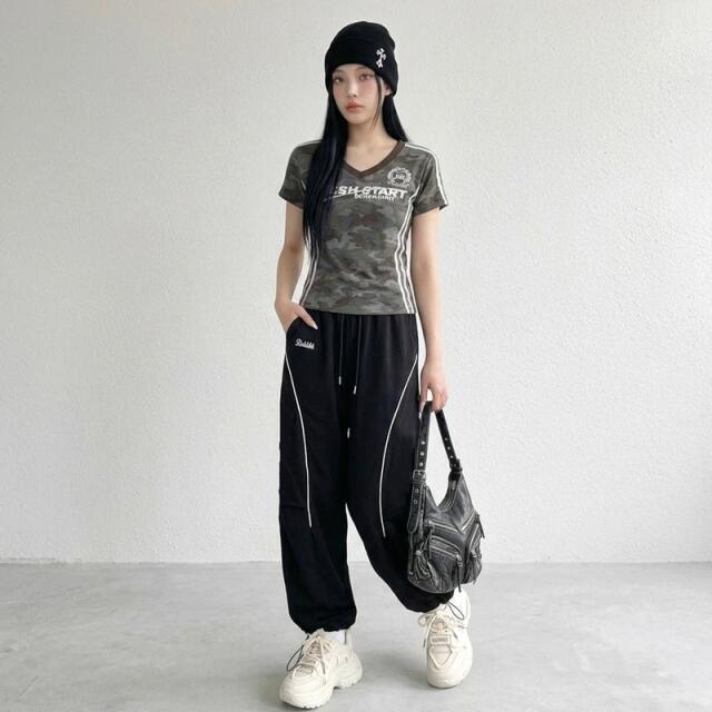 パイピングバックロゴパンツ