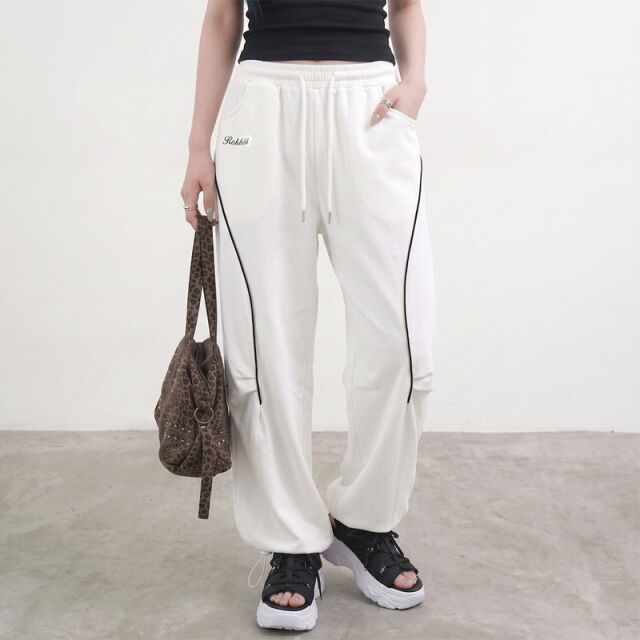パイピングバックロゴパンツ