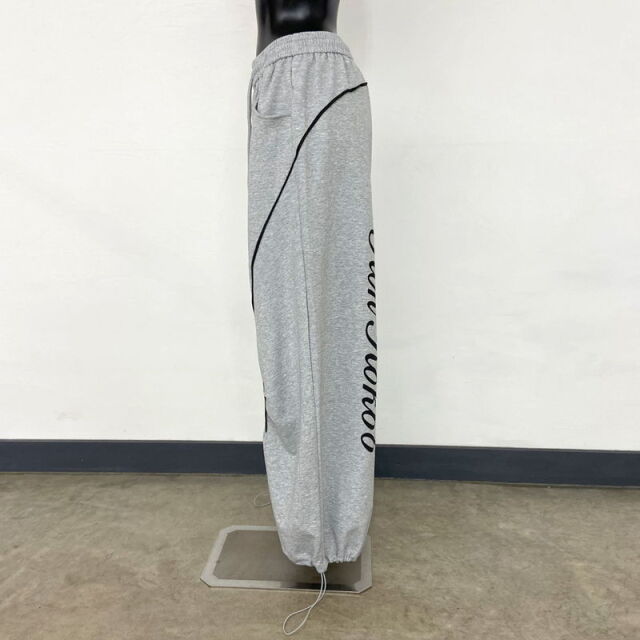 パイピングバックロゴパンツ