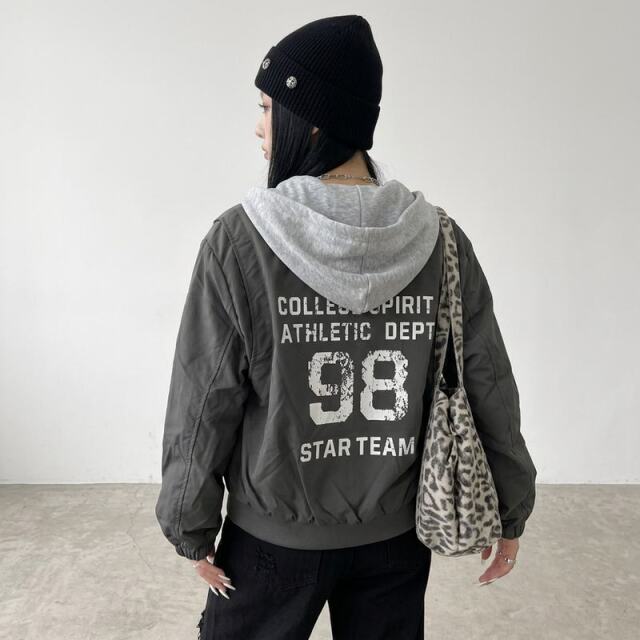パーカーアンサンブル風ブルゾン