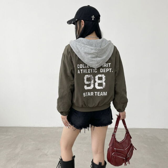 パーカーアンサンブル風ブルゾン