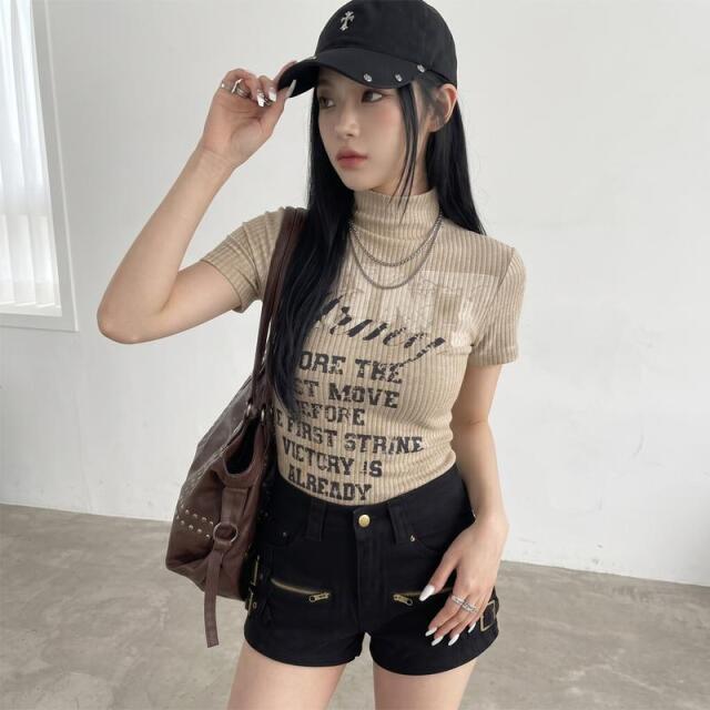 リブハイネックロゴトップス