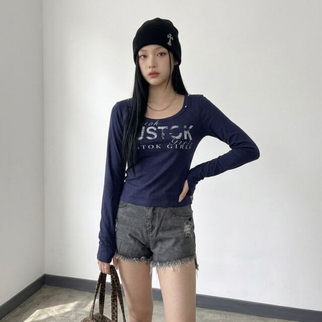 スタッズロゴTシャツ