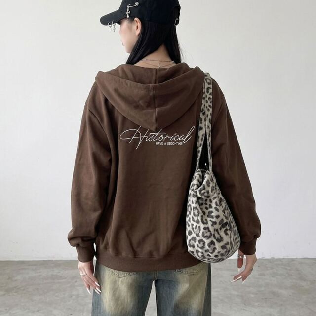 バックロゴビッグパーカー