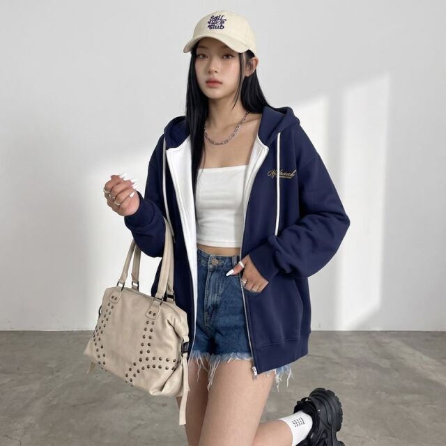 バックロゴビッグパーカー