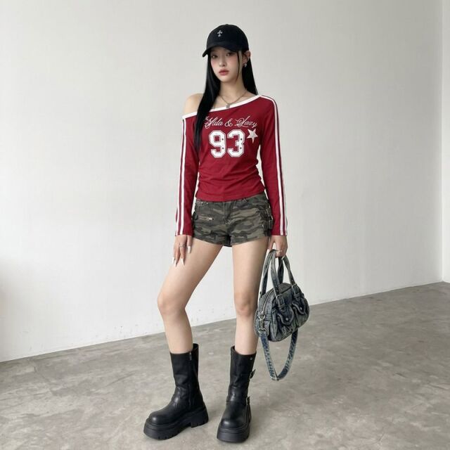 ラインオフショルダーTシャツ
