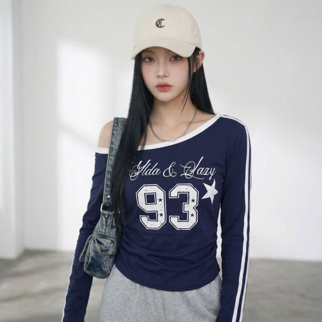 ラインオフショルダーTシャツ