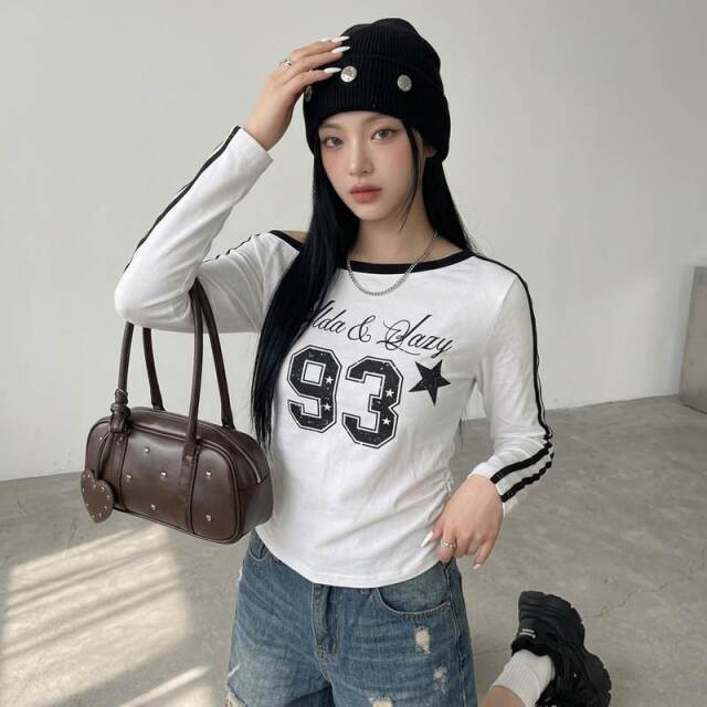 ラインオフショルダーTシャツ