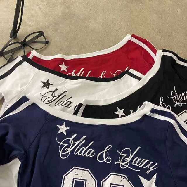 ラインオフショルダーTシャツ