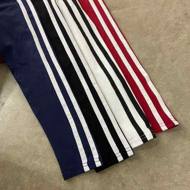 ラインオフショルダーTシャツ