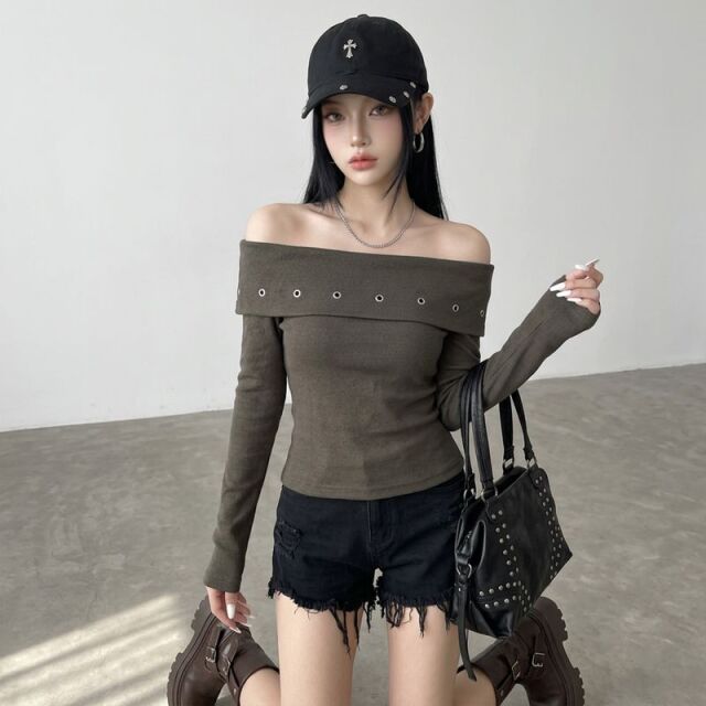 ハトメオフショルダープルオーバー