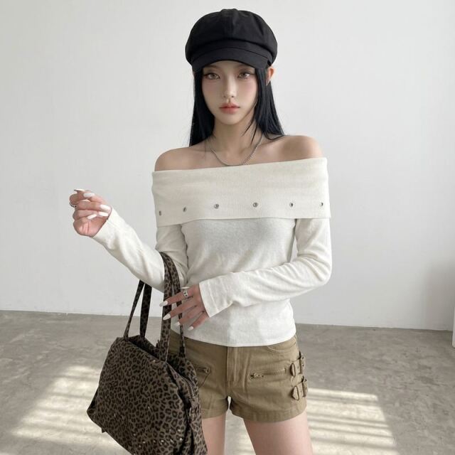 ハトメオフショルダープルオーバー