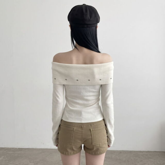 ハトメオフショルダープルオーバー