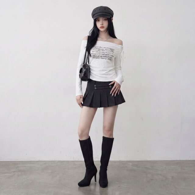 ロゴオフショルダースピンドルTシャツ