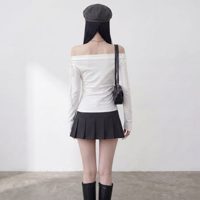 ロゴオフショルダースピンドルTシャツ