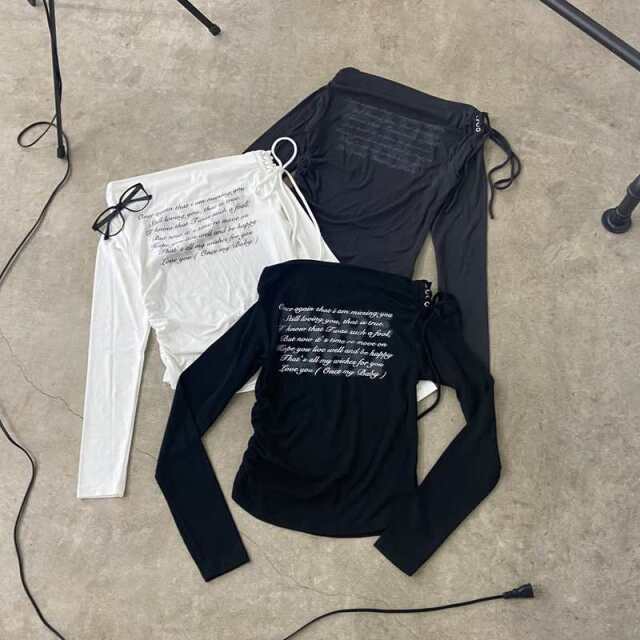 ロゴオフショルダースピンドルTシャツ
