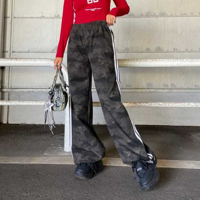 サイドライン柄ワイドパンツ