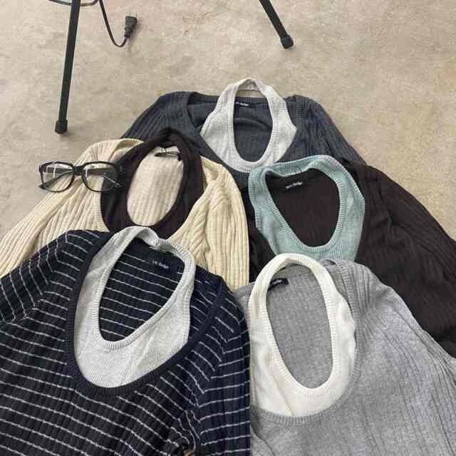リブアンサンブル風トップス