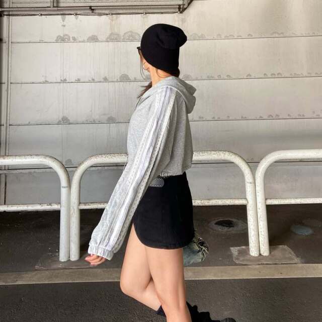 ラインレースショートジップパーカー