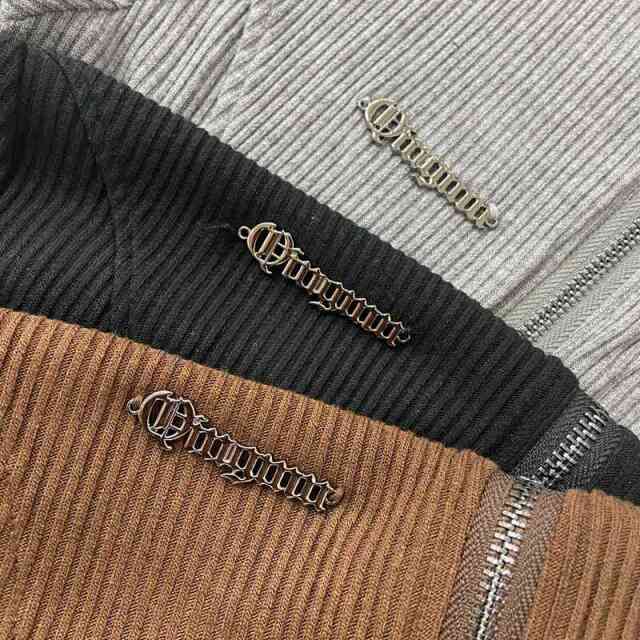 WZIPバックロゴトップス