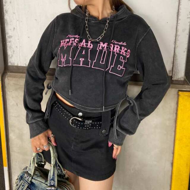 ブリーチロゴ刺繍フードプルオーバー