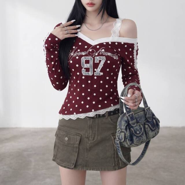 ドットナンバリングオフショルダーTシャツ