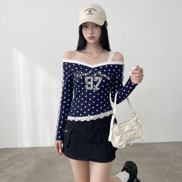 ドットナンバリングオフショルダーTシャツ
