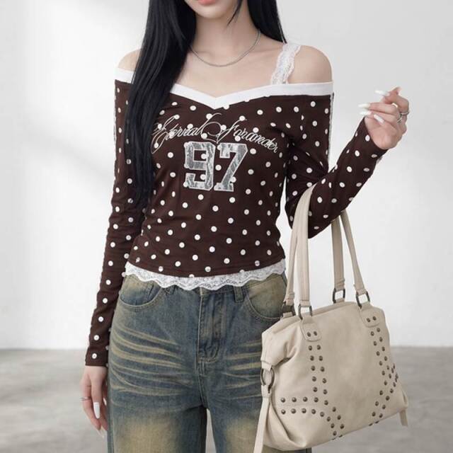 ドットナンバリングオフショルダーTシャツ