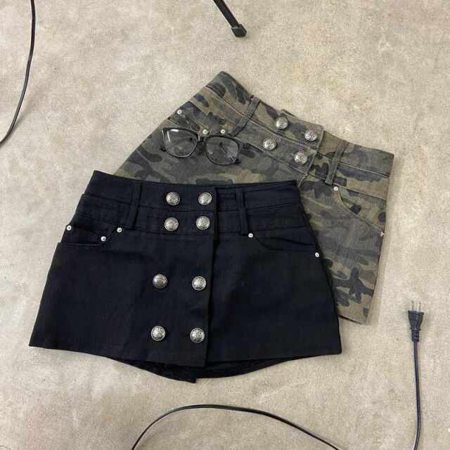 ボタンミニスカート