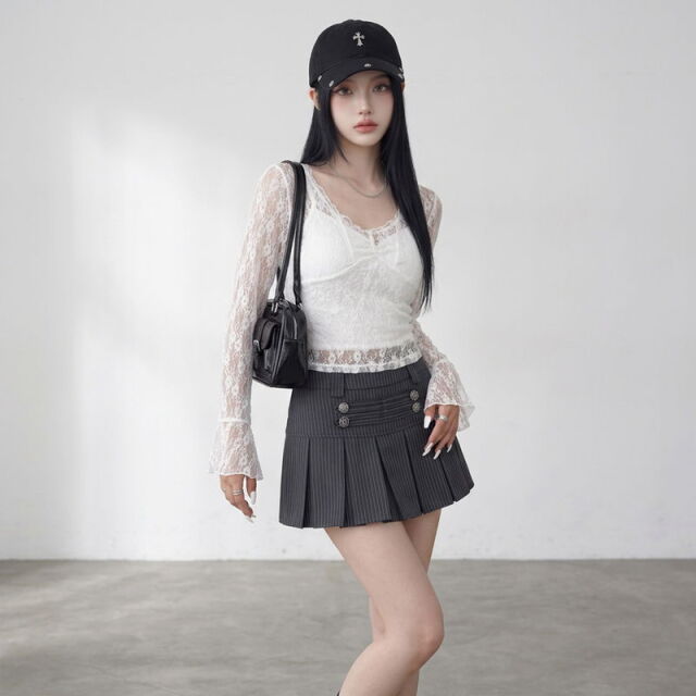 ボタンストライプスカート