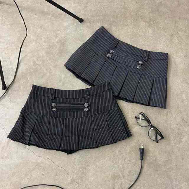 ボタンストライプスカート