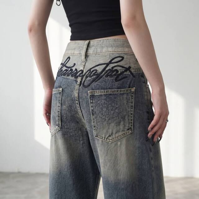 バックロゴ刺繍デニムワイドパンツ