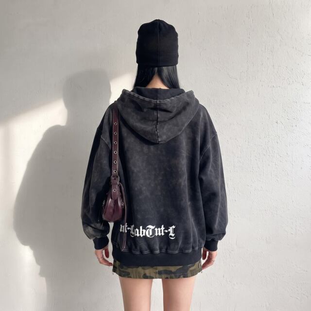 バック裾ロゴブリーチビッグパーカー