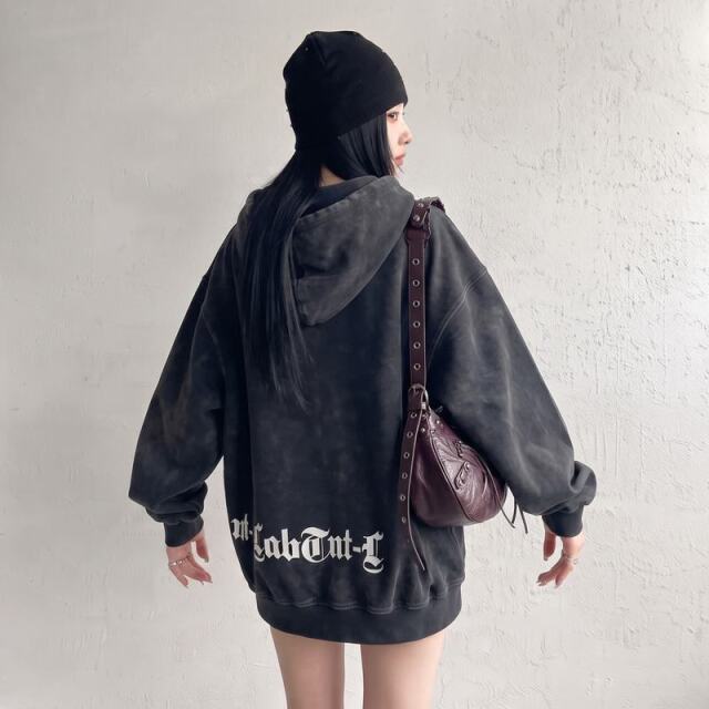 バック裾ロゴブリーチビッグパーカー