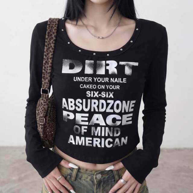 スタッズロゴTシャツ