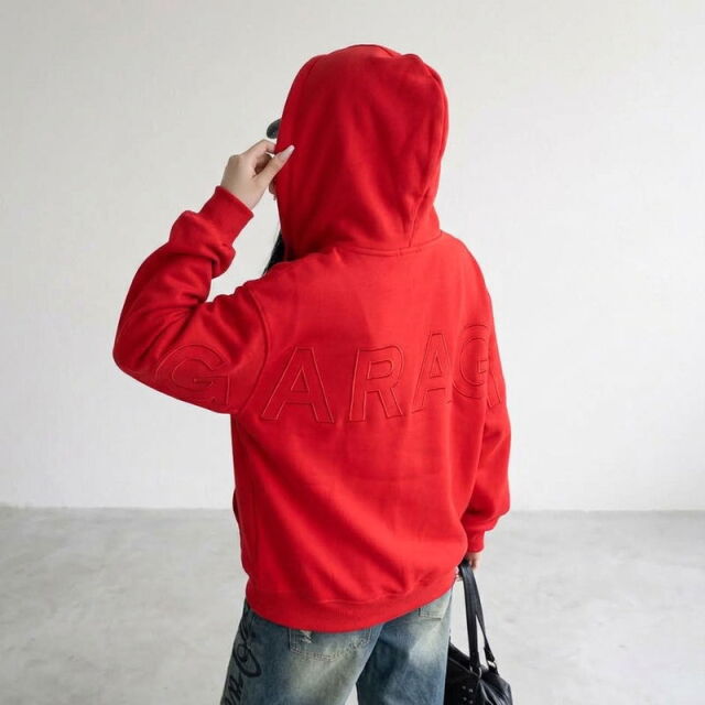 バックロゴZIPパーカー